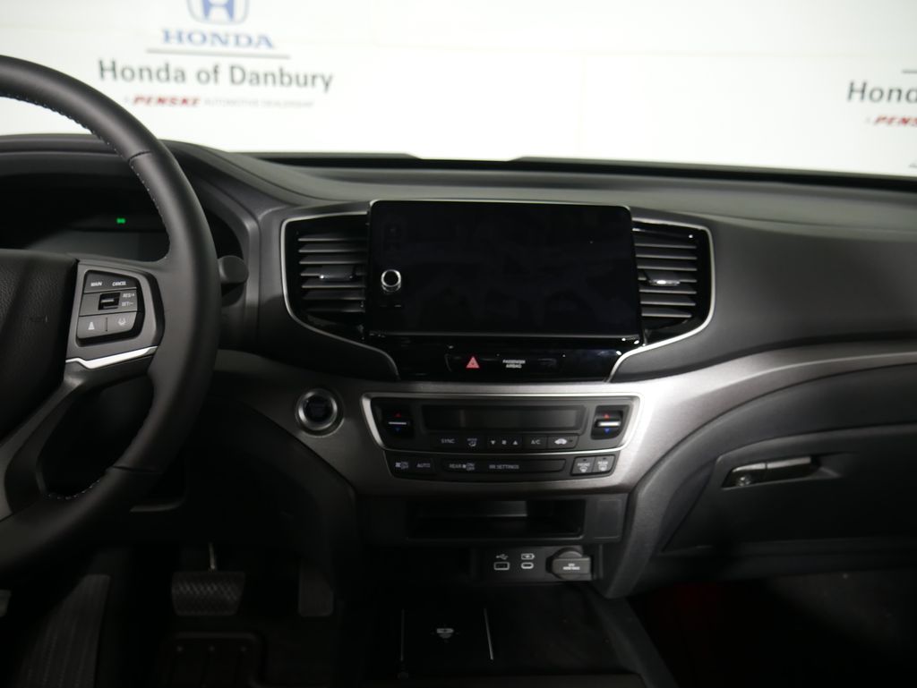 2025 Honda Ridgeline Sport photo 13