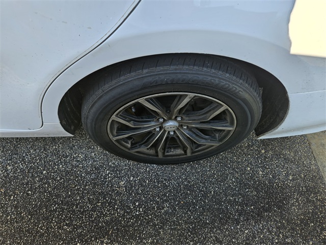 2021 Toyota Camry LE photo 4