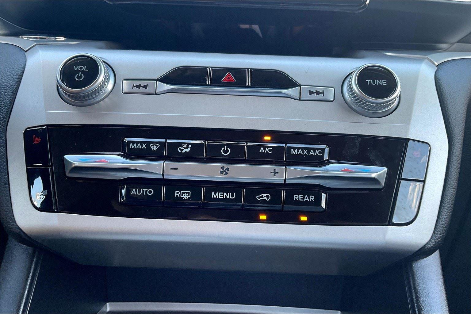 2022 Ford Explorer XLT photo 28