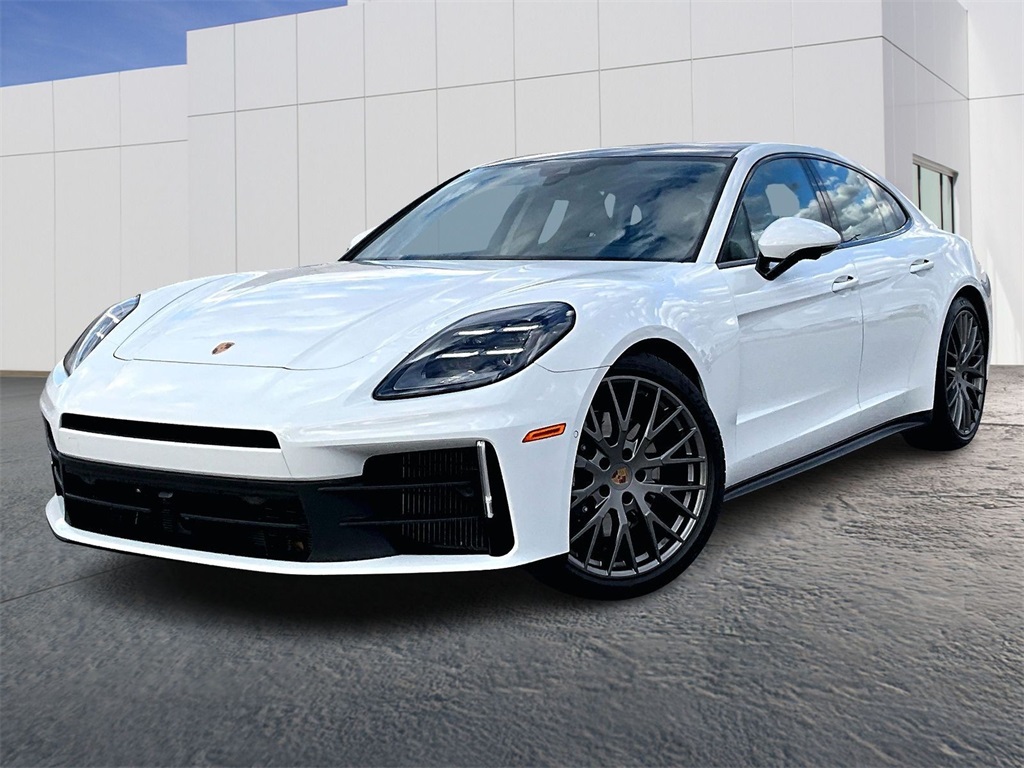 2025 Porsche Panamera Base's photo