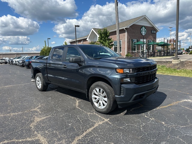 2020 Chevrolet Silverado 1500 Custom photo 2
