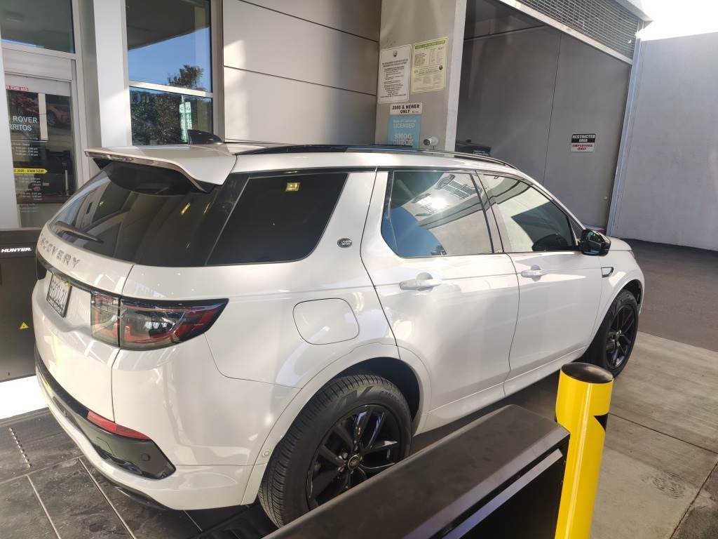 2024 Land Rover Discovery Sport S photo 3