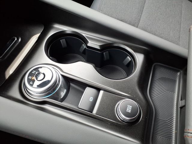 2025 Ford Explorer photo 16