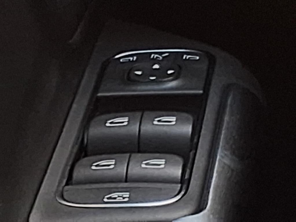 2025 Mercedes Benz GLA 250 photo 14