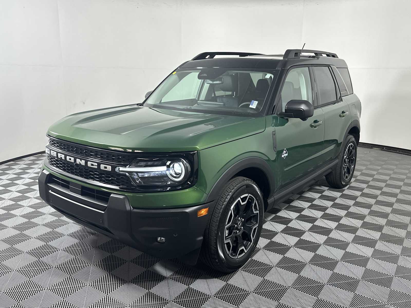 2025 Ford Bronco Sport Outer Banks photo 3