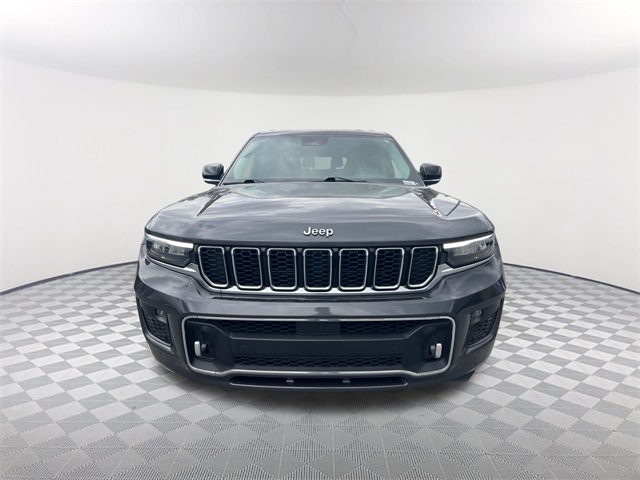 2021 Jeep Grand Cherokee Overland photo 2