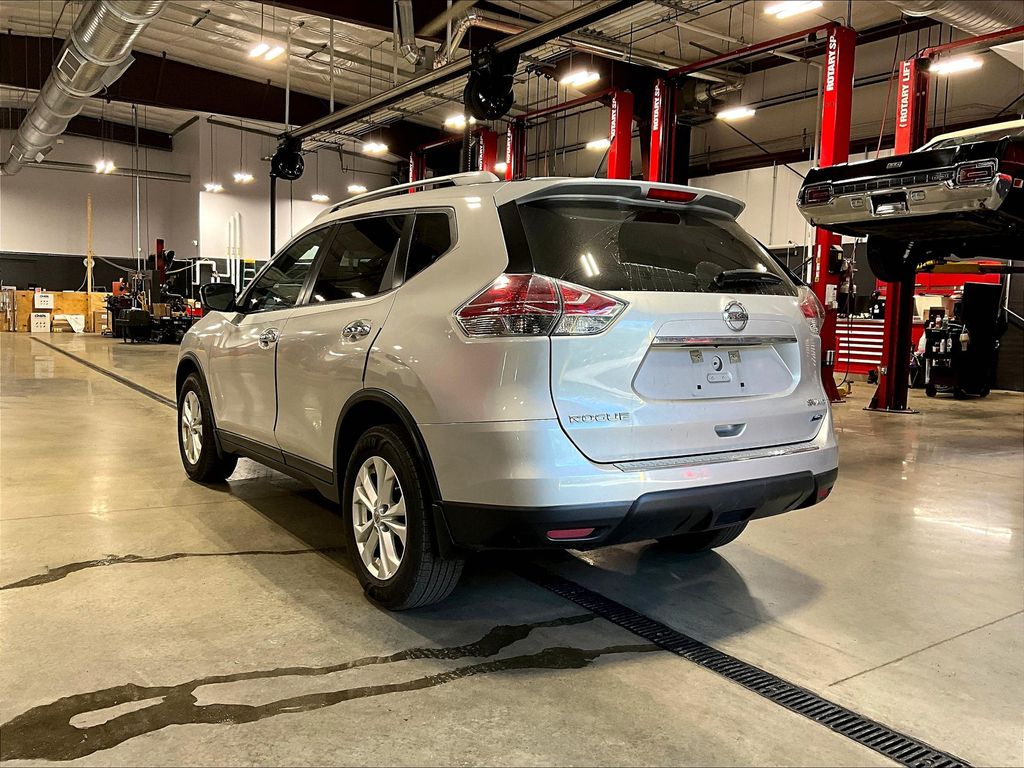 2014 Nissan Rogue SV photo 6