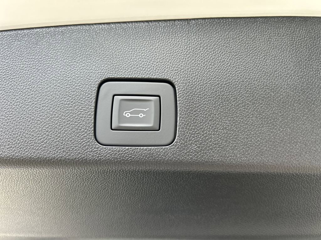 2026 Buick Encore GX Avenir photo 12