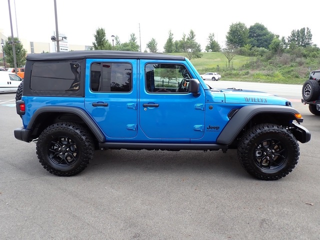 2025 Jeep Wrangler Willys photo 6