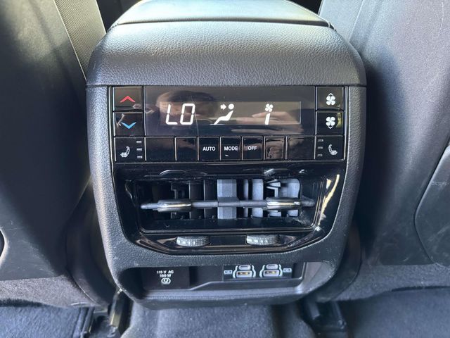 2022 Jeep Grand Cherokee Limited photo 13