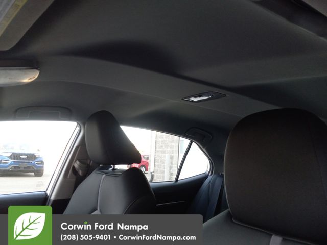 2021 Toyota Camry LE photo 21