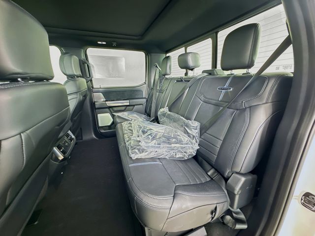2025 Ford F-450 photo 26
