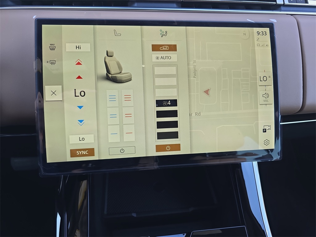 2025 Land Rover Range Rover Sport SE photo 17