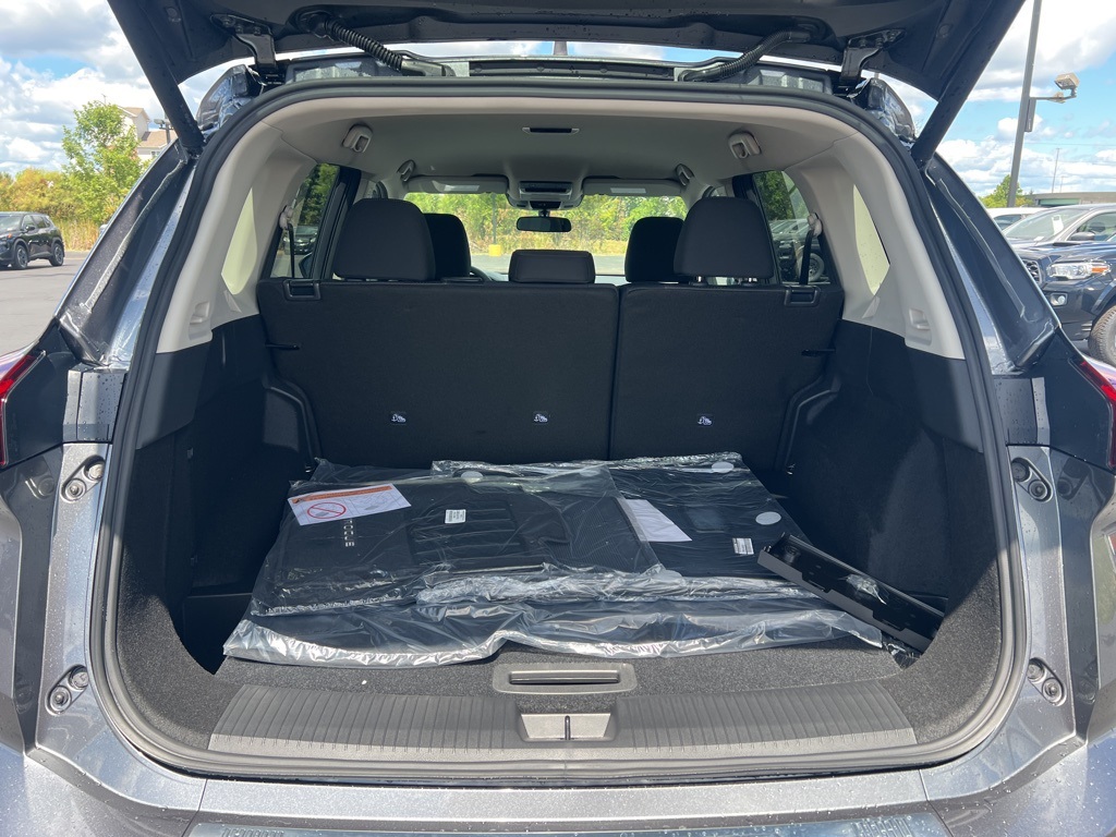 2026 Nissan Rogue SV photo 10