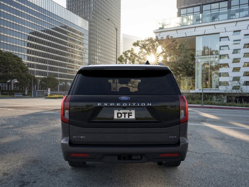 2025 Ford Expedition MAX photo 3