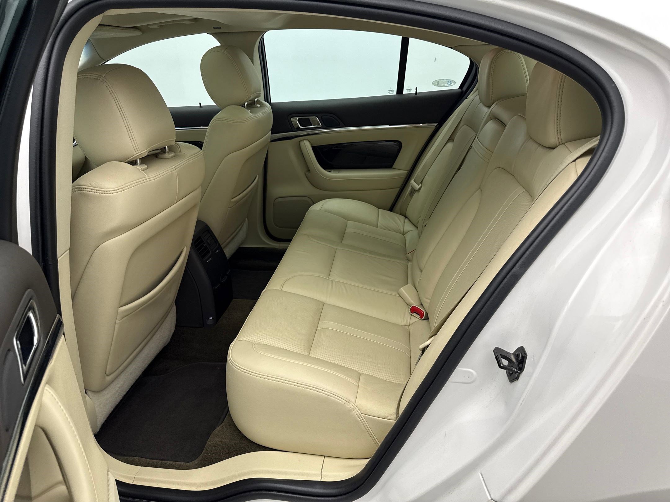 2014 Lincoln MKS EcoBoost photo 13