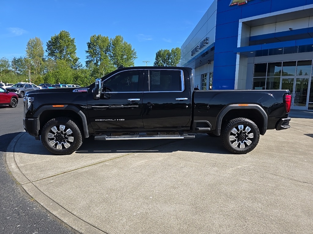 2024 Gmc Sierra 3500 HD Denali photo 2