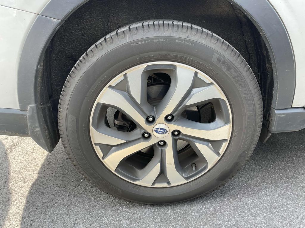 2020 Subaru Outback Touring XT photo 5