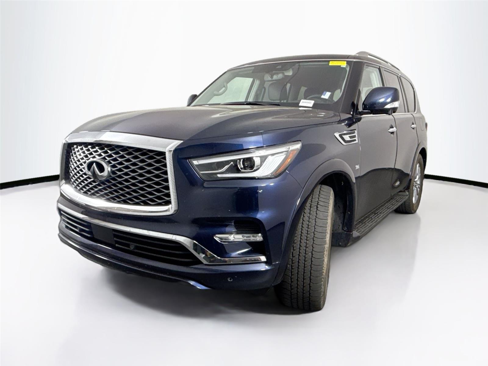 2019 Infiniti QX80 Luxe photo 2