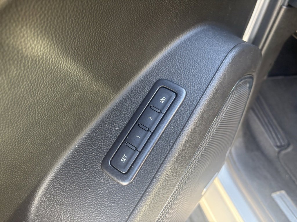 2019 Chevrolet Tahoe LT photo 12