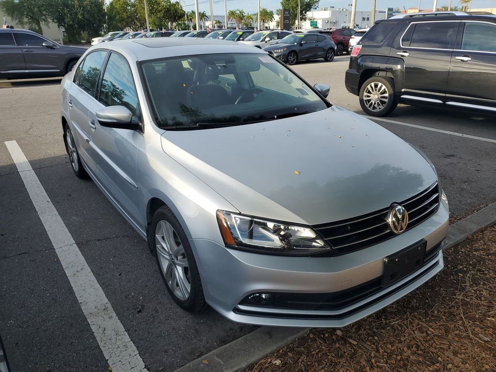 2015 Volkswagen Jetta 1.8T SEL TDI photo 3