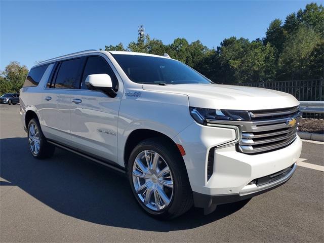 2021 Chevrolet Suburban High Country photo 3