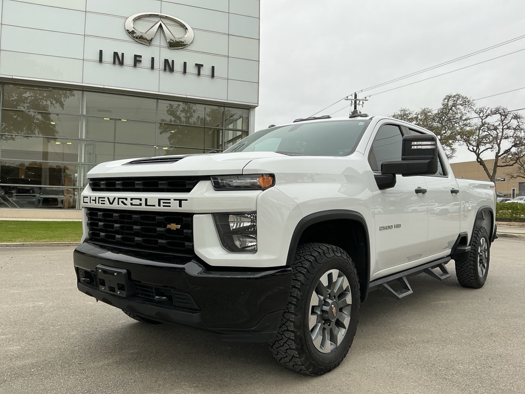 2021 Chevrolet Silverado HD Custom's photo