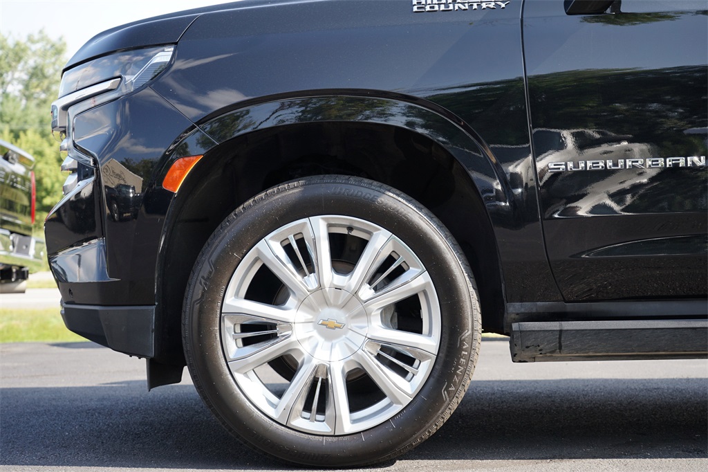 2021 Chevrolet Suburban High Country photo 11