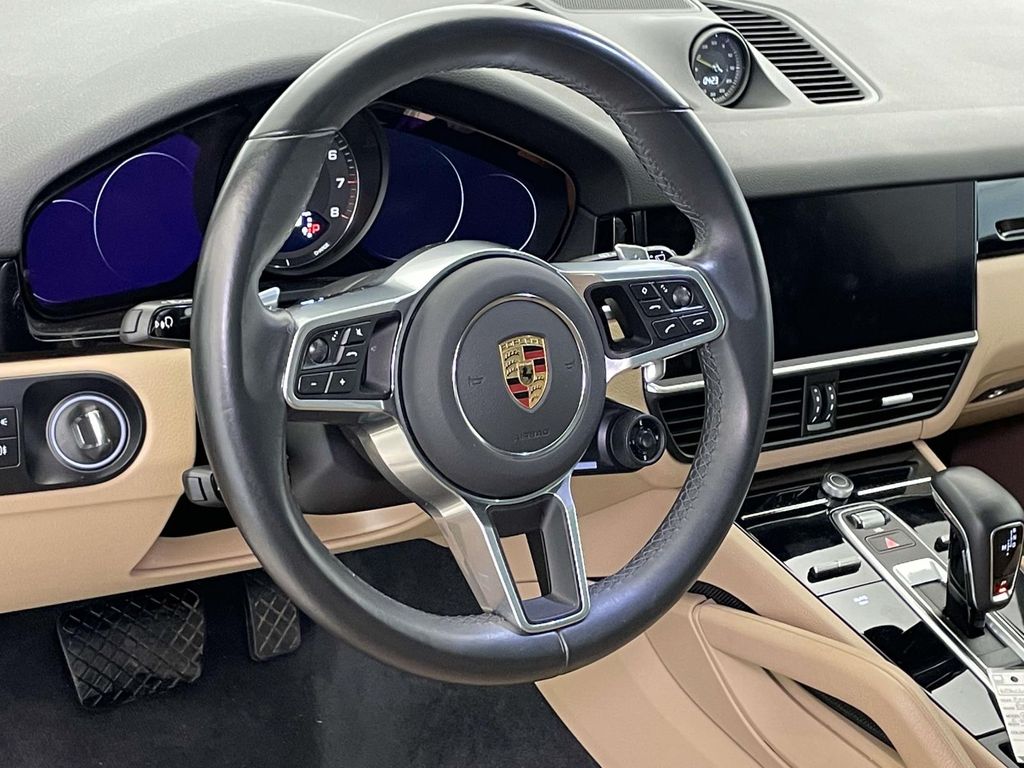 2022 Porsche Cayenne E-Hybrid Base photo 4
