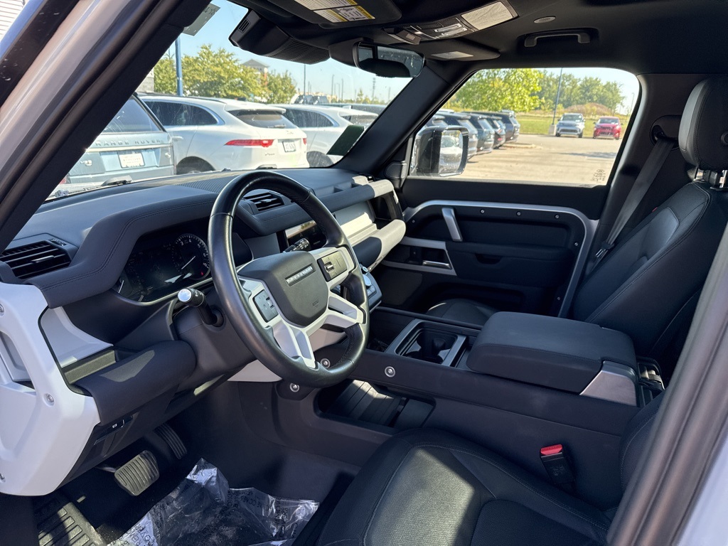 2023 Land Rover Defender 110 X-Dynamic SE photo 10