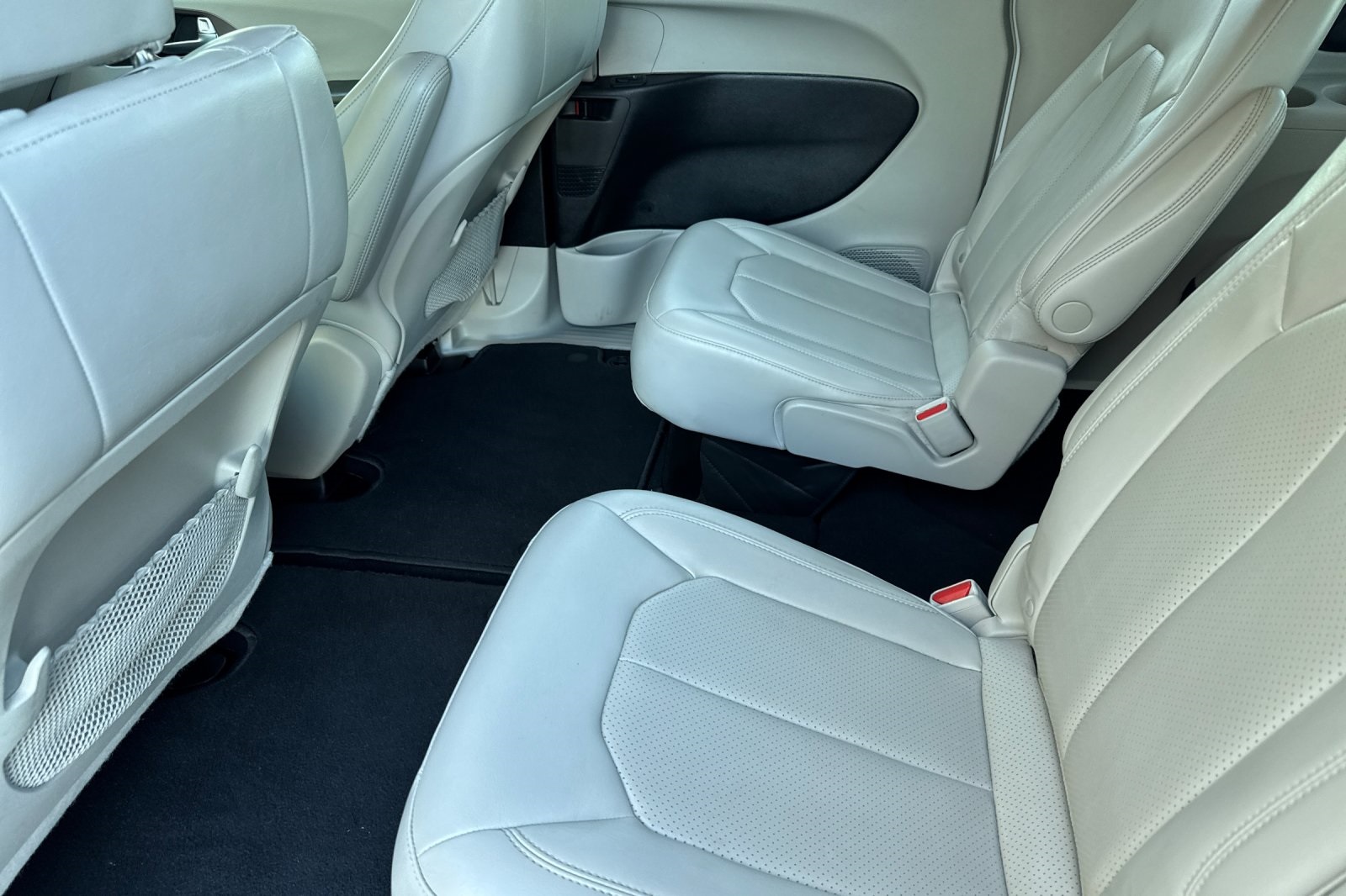 2021 Chrysler Voyager LXi photo 5