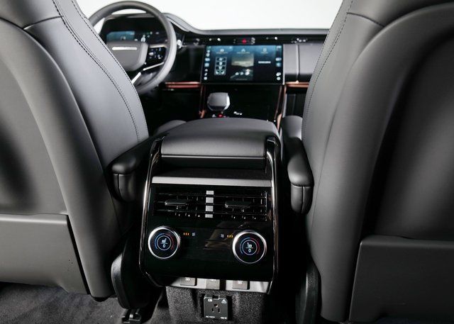2025 Land Rover Range Rover Sport SE photo 10
