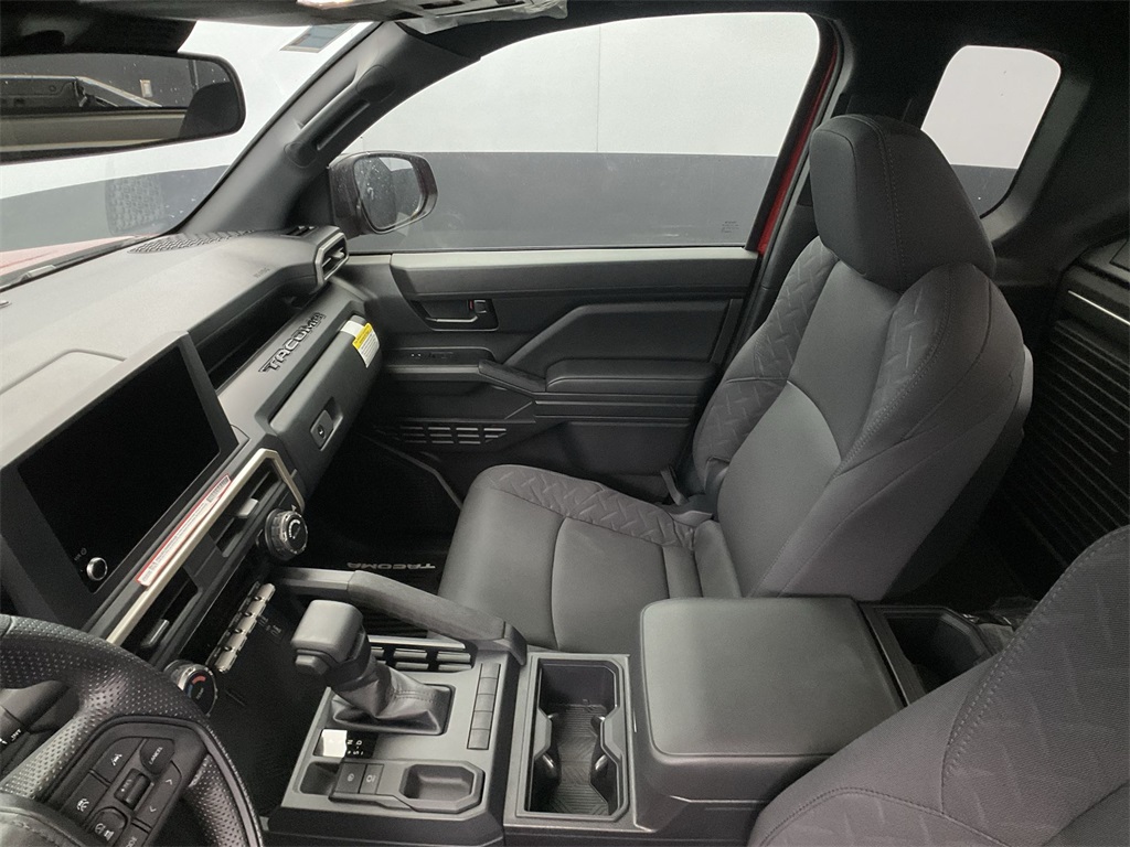 2025 Toyota Tacoma SR XtraCab photo 29