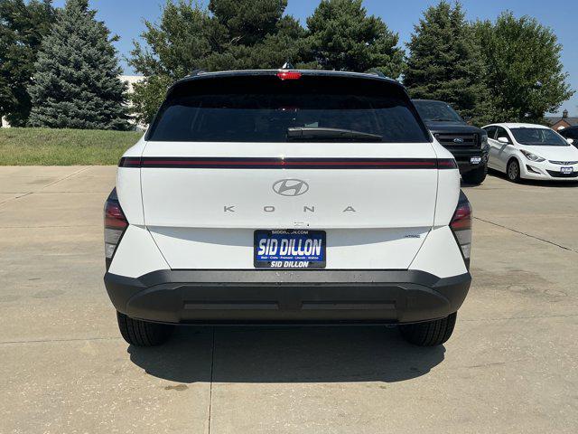 2026 Hyundai Kona SEL photo 2
