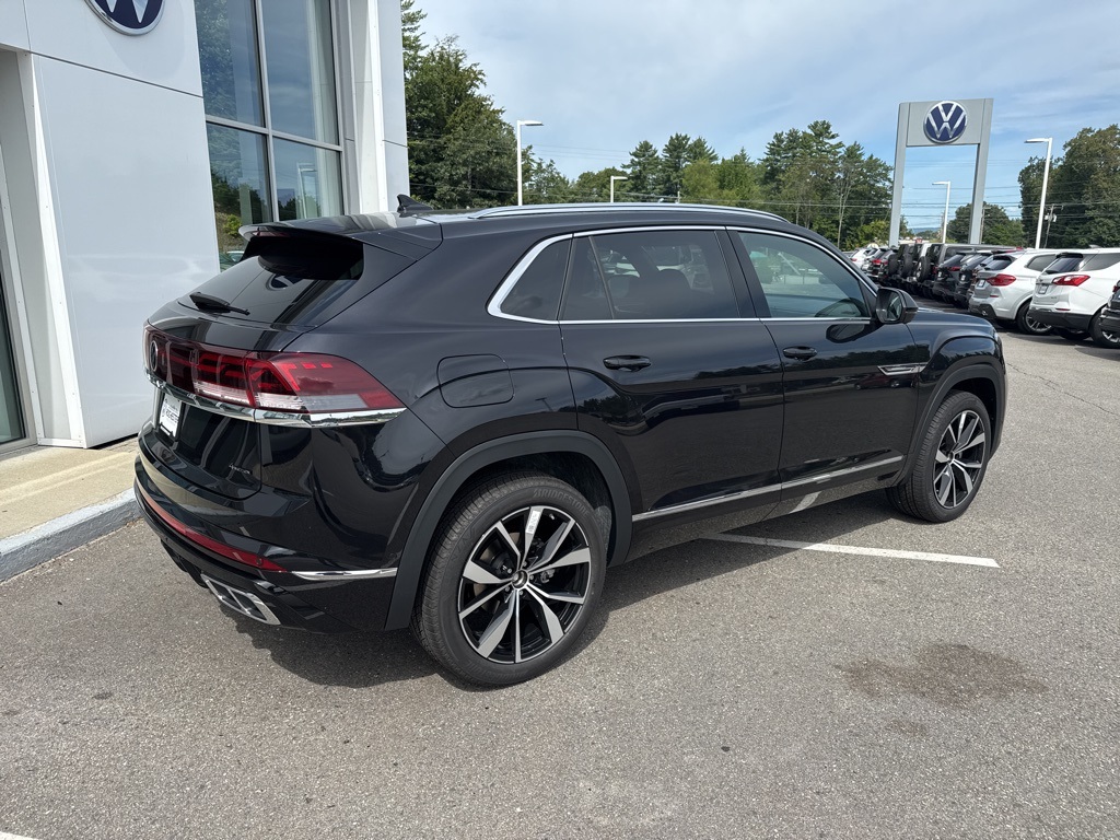 2026 Volkswagen Atlas Cross Sport SEL Premium R-Line photo 4