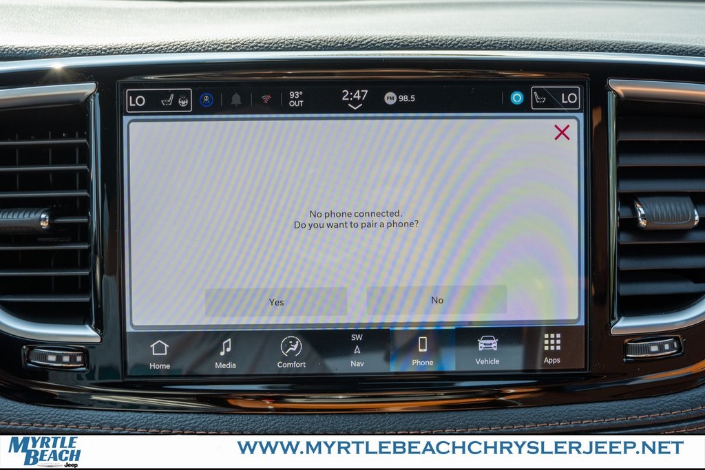 2026 Chrysler Pacifica Pinnacle photo 19