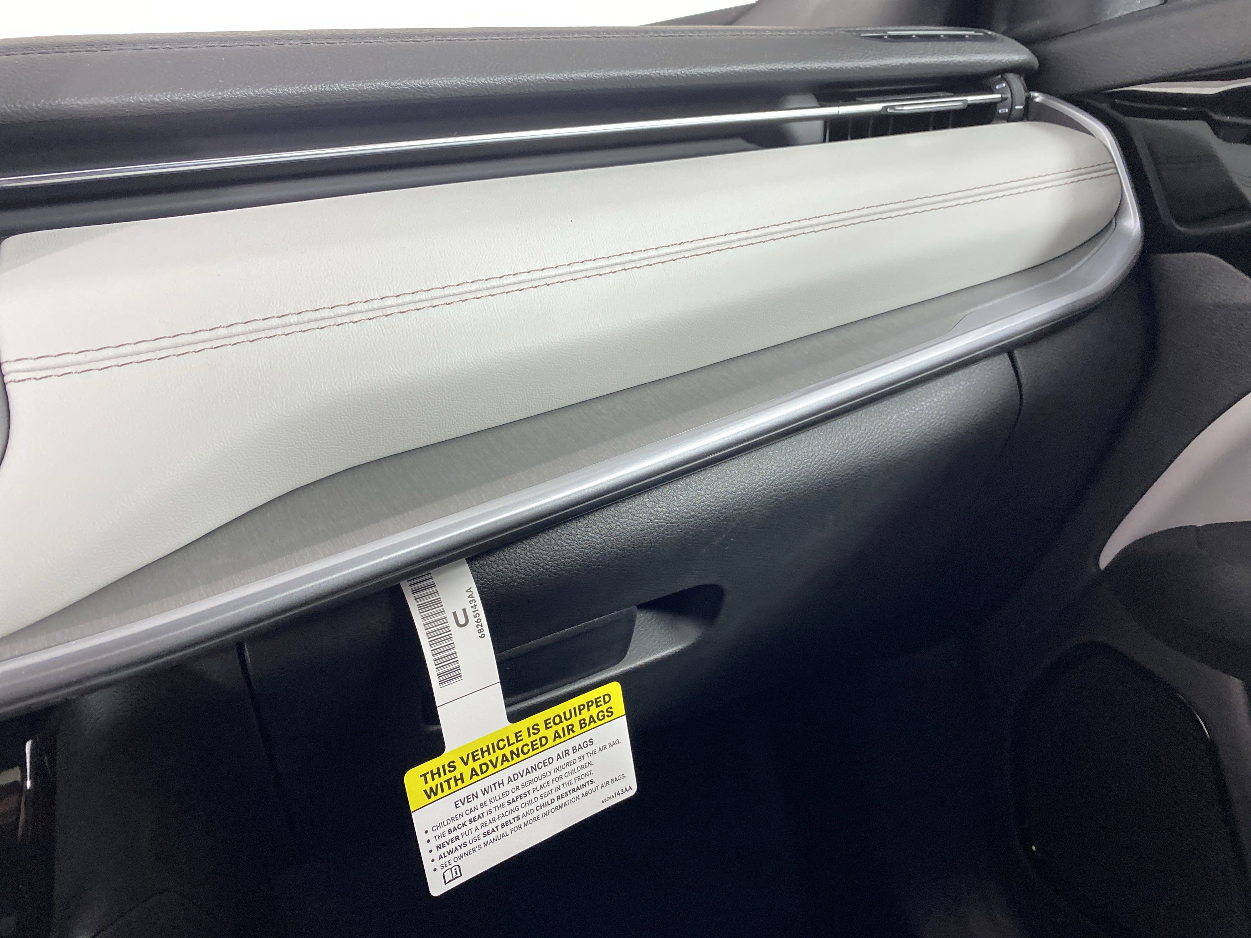 2025 Jeep Compass Limited photo 3