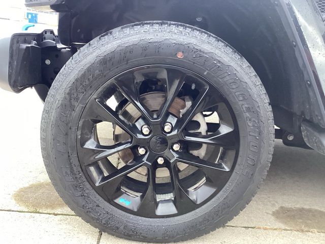 2023 Jeep Wrangler Sahara 4xe photo 11