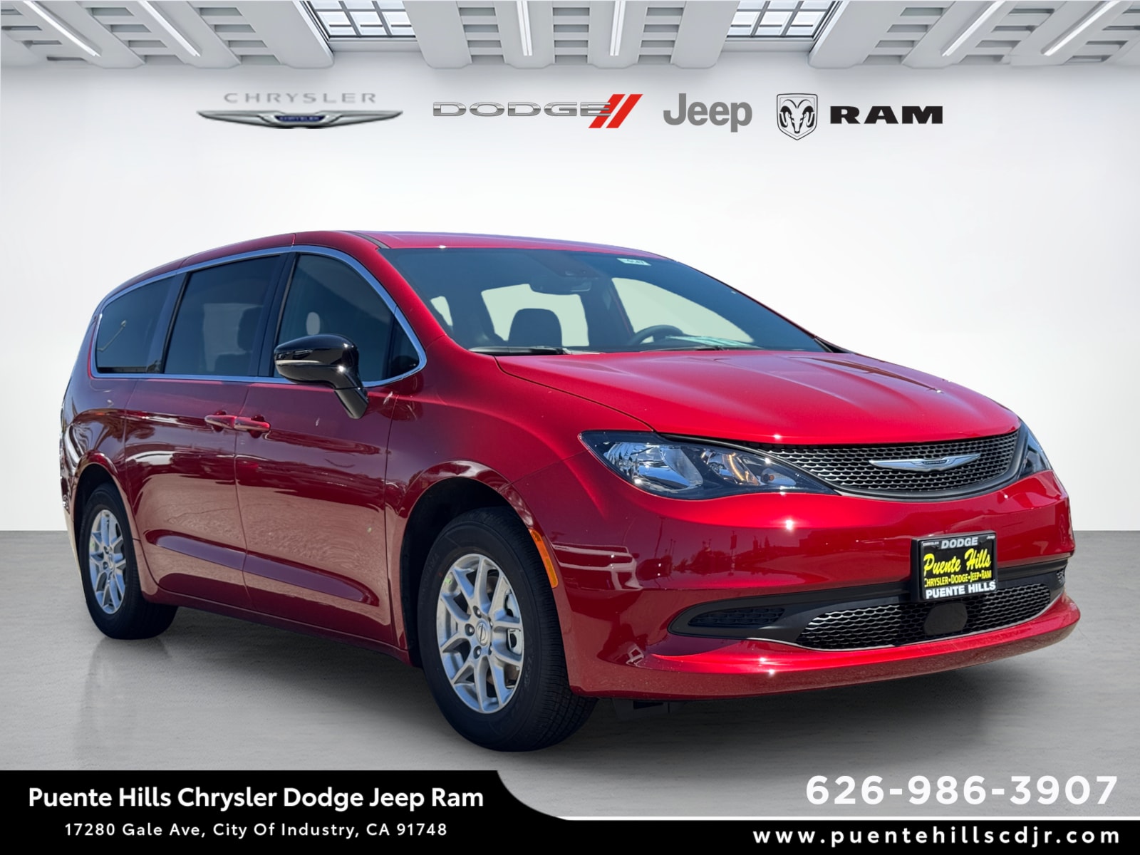 2025 Chrysler Voyager LX