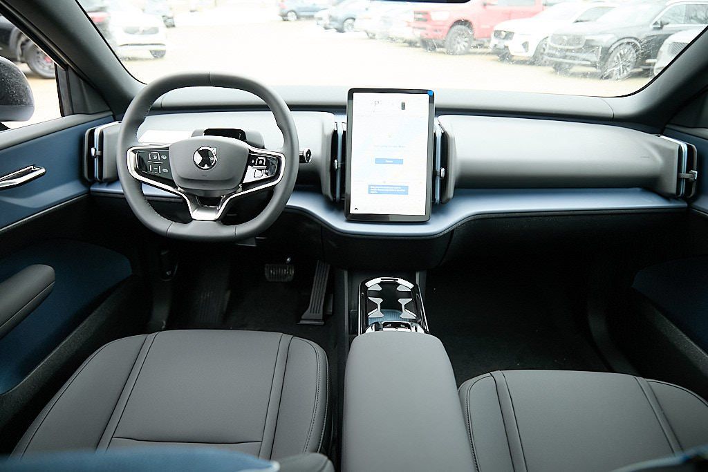 2026 VOLVO EX30 CC - Image 22