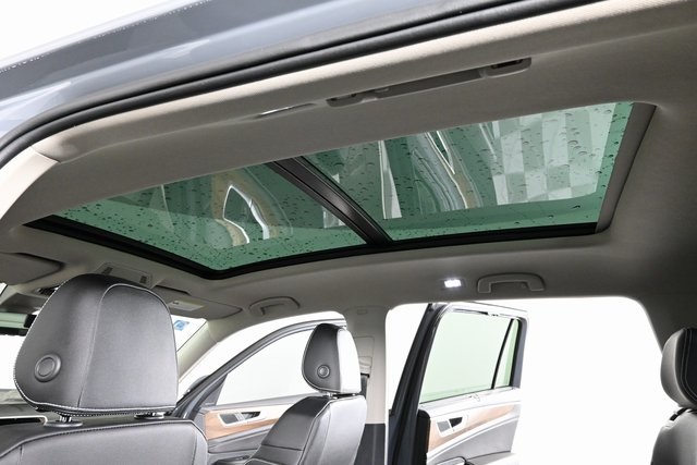 2025 Volkswagen Atlas SE Technology photo 4