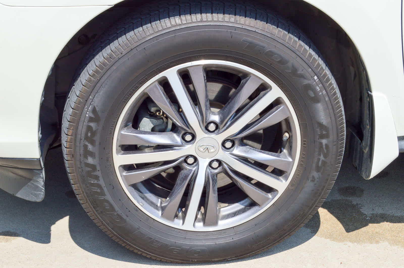 2017 Infiniti QX60 photo 9