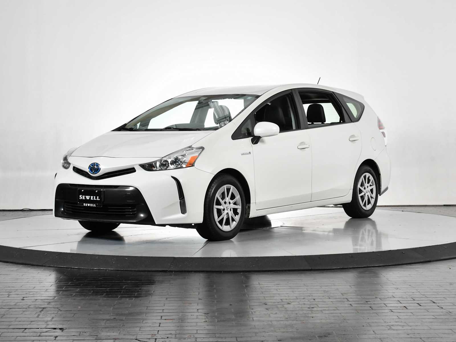 2016 Toyota Prius v