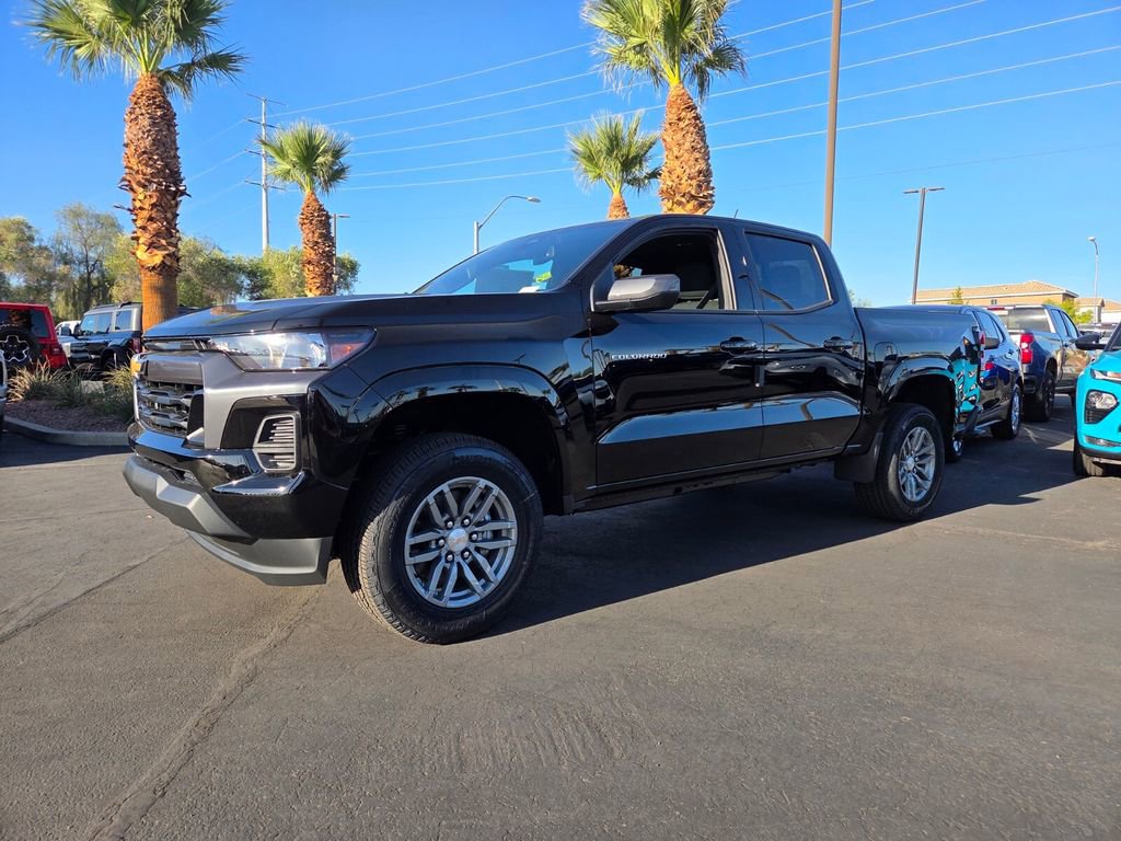 2026 Chevrolet Colorado LT photo 2