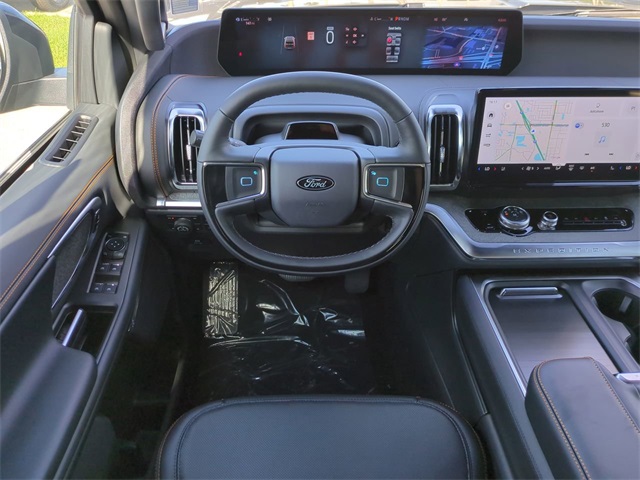 2025 Ford Expedition photo 15