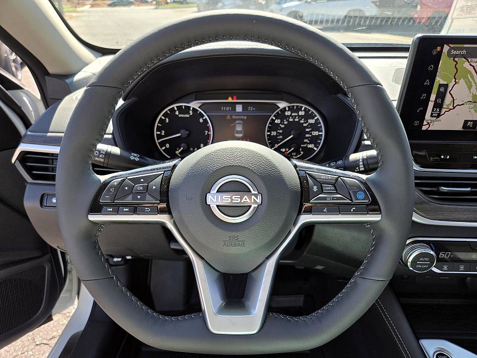 2025 Nissan Altima SL photo 16