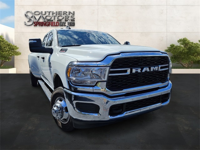 2024 Ram 3500 Tradesman photo 4