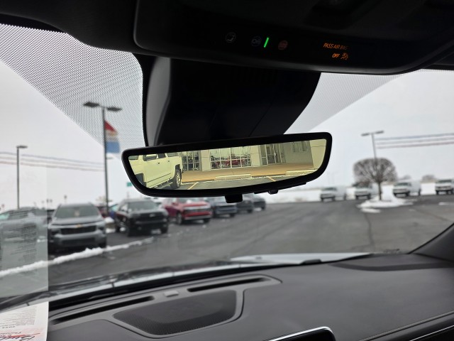 2024 Chevrolet Suburban Premier photo 3