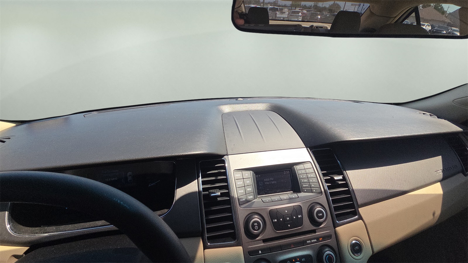 2018 Ford Taurus SE photo 8