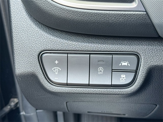 2023 Kia Seltos LX photo 37
